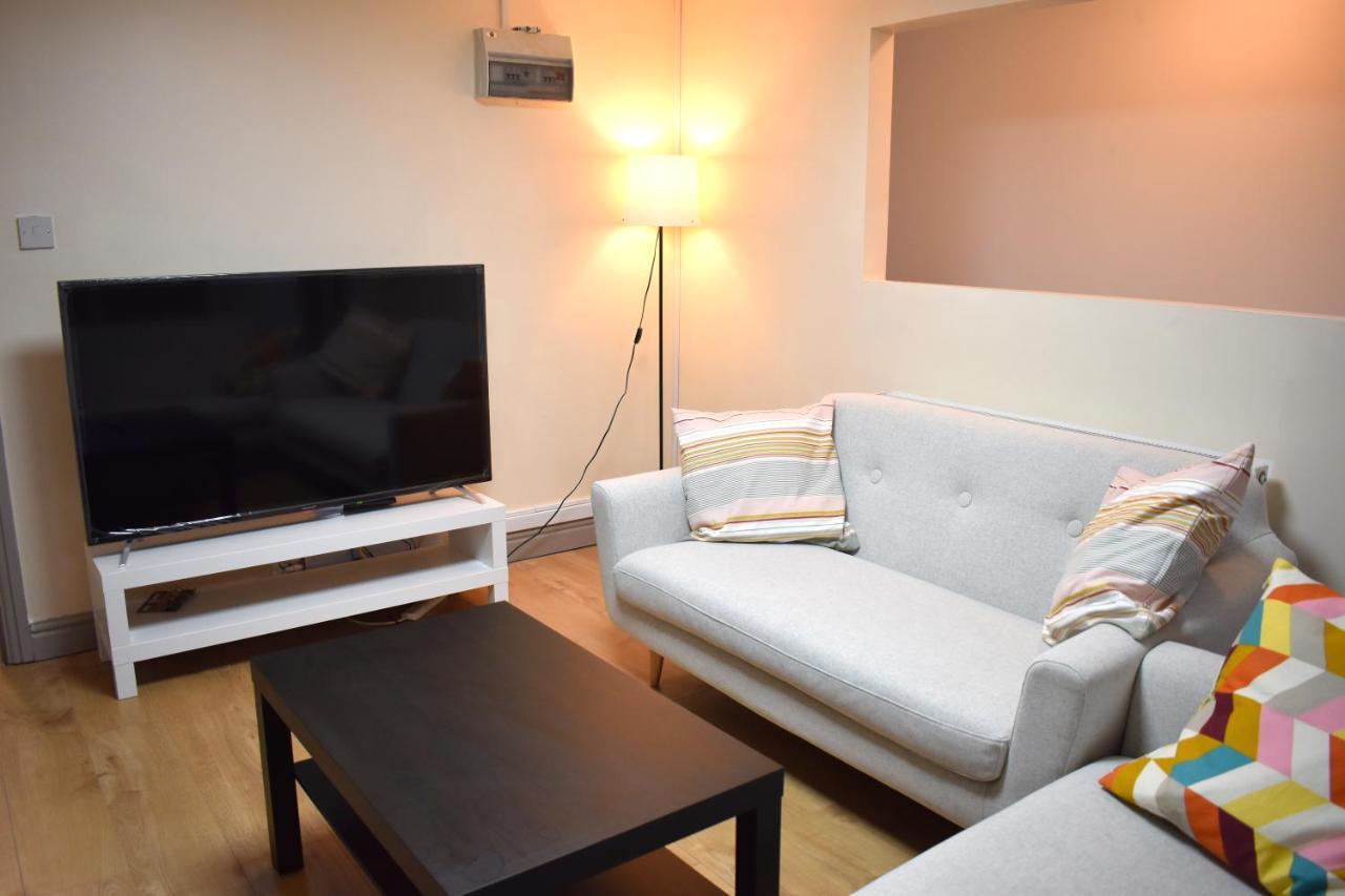 Double Bed Room In Flat Near Birmingham City Centre Extérieur photo