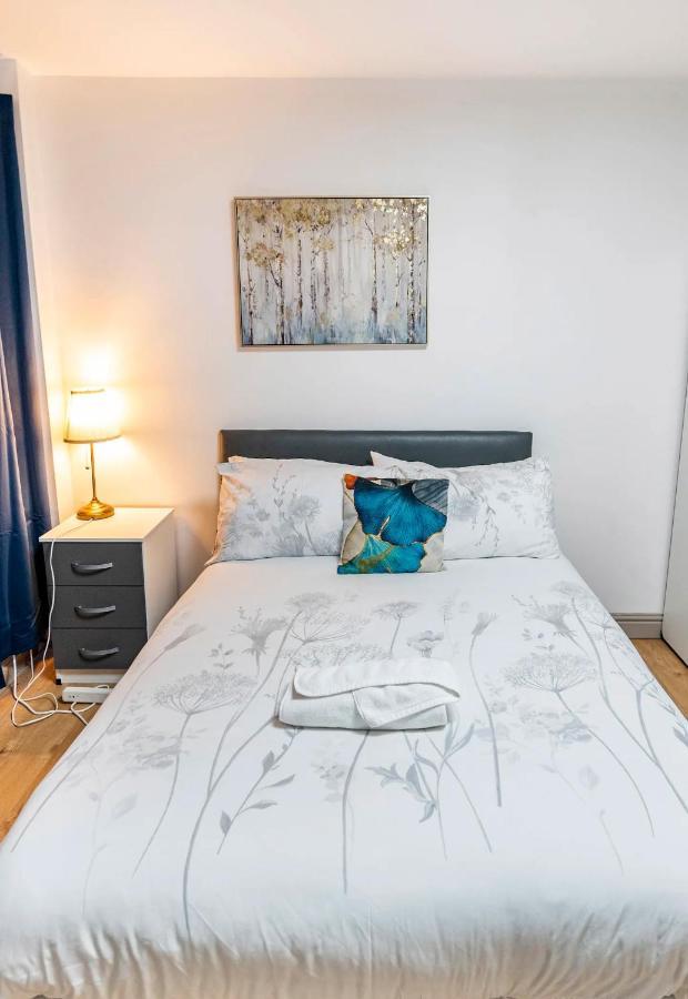 Double Bed Room In Flat Near Birmingham City Centre Extérieur photo