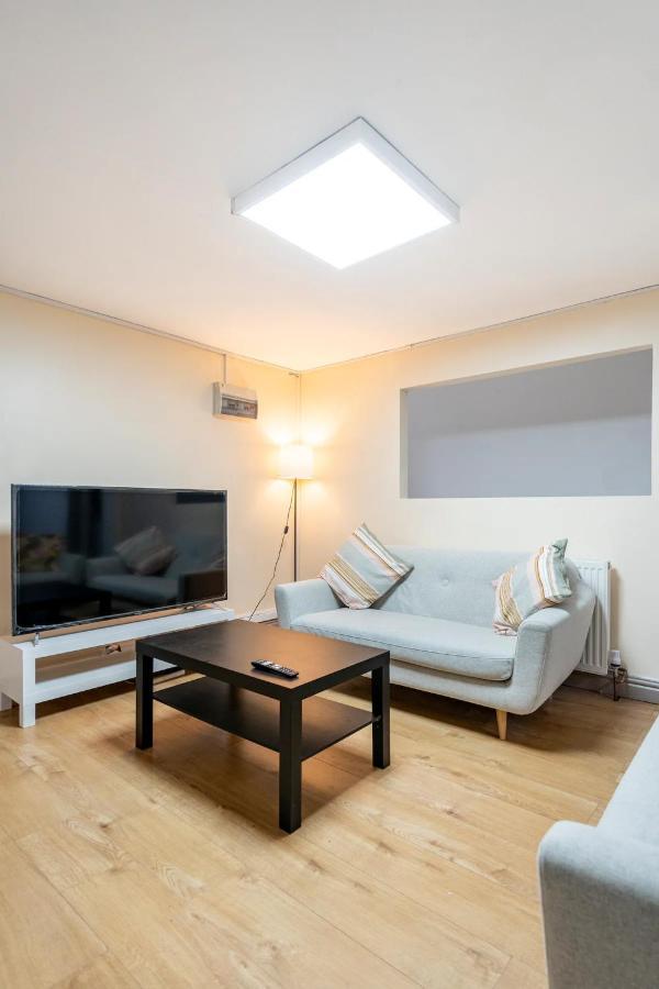 Double Bed Room In Flat Near Birmingham City Centre Extérieur photo